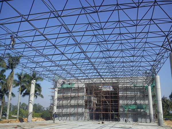 埔成牌广州高速公路收费站钢网架大棚