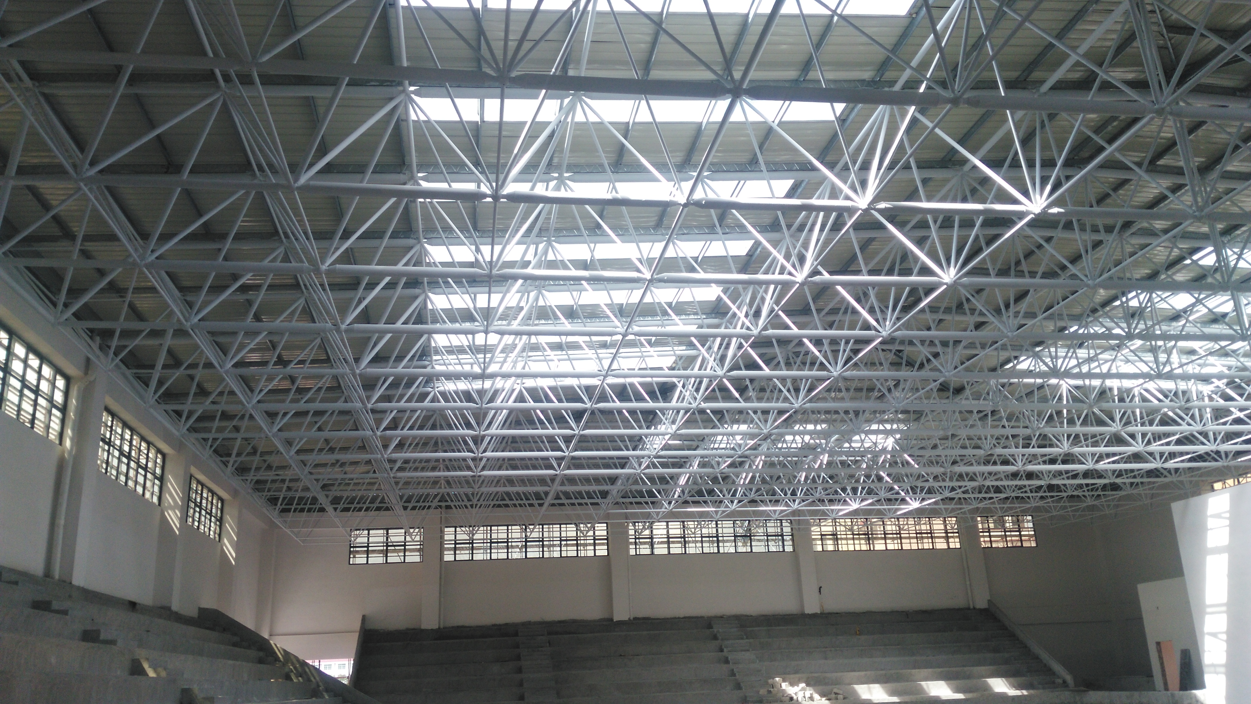 学校风雨操场体育馆体艺楼钢网架屋面工程